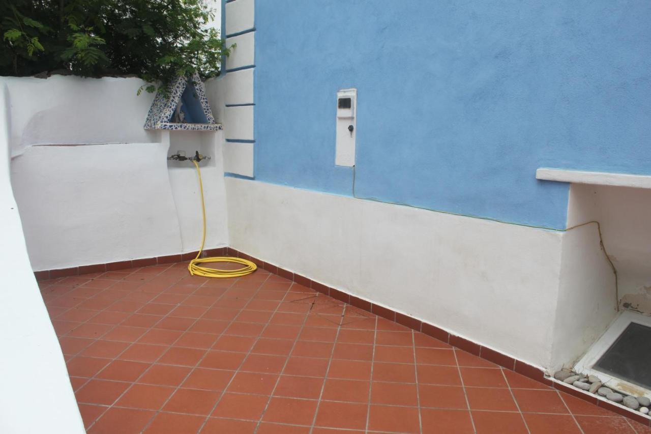 Camere Dieci Maggio- Beb Dory, Nemo, Guizzo Ponza Exterior photo