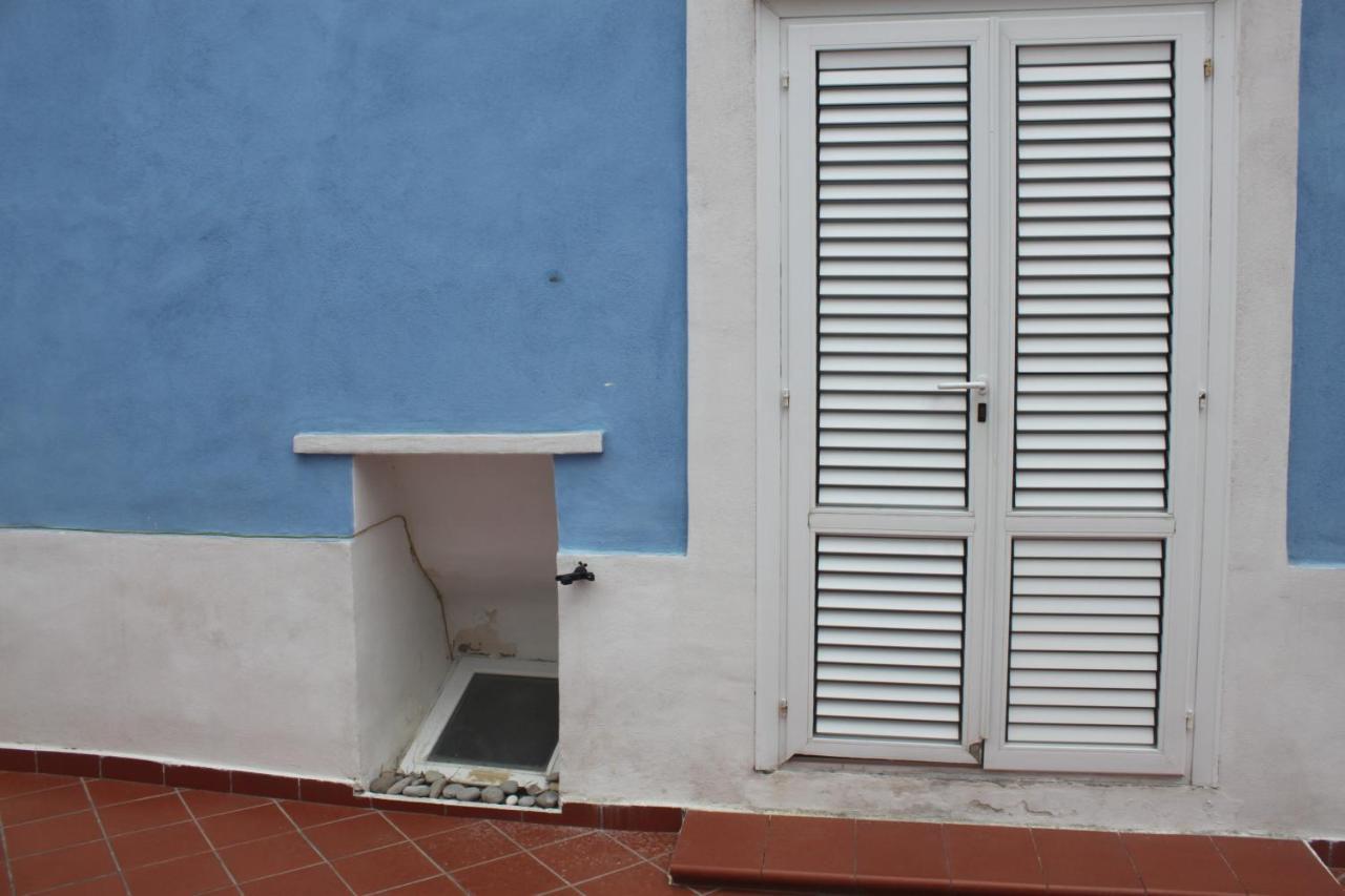Camere Dieci Maggio- Beb Dory, Nemo, Guizzo Ponza Exterior photo