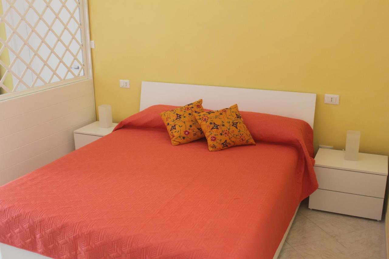 Camere Dieci Maggio- Beb Dory, Nemo, Guizzo Ponza Exterior photo