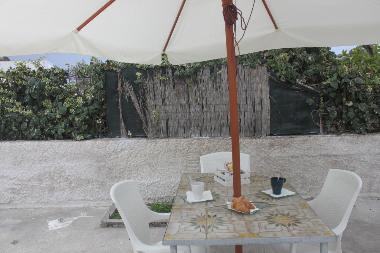 Camere Dieci Maggio- Beb Dory, Nemo, Guizzo Ponza Exterior photo