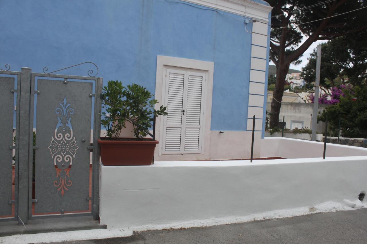Camere Dieci Maggio- Beb Dory, Nemo, Guizzo Ponza Exterior photo
