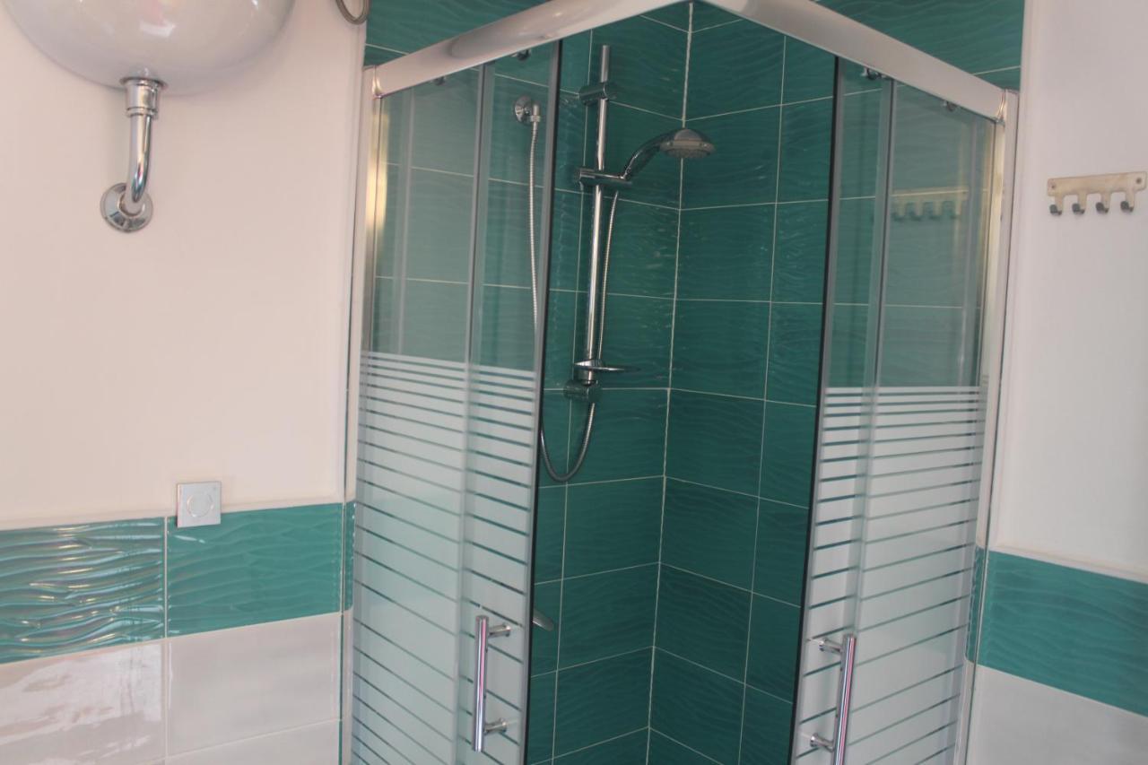 Camere Dieci Maggio- Beb Dory, Nemo, Guizzo Ponza Exterior photo