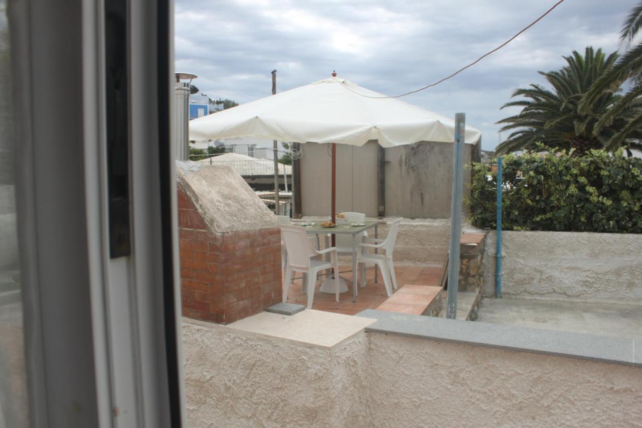 Camere Dieci Maggio- Beb Dory, Nemo, Guizzo Ponza Exterior photo